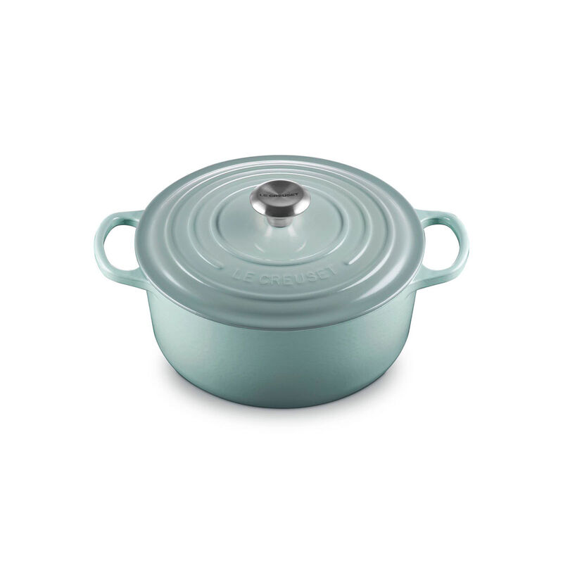 Le Creuset Signature Cast Iron Round Casserole 26cm image number 37